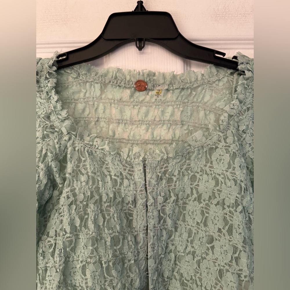 Free People FP One Madison Women’s Blouse Top Mint Cameo Green Lace Size Small - Picture 12 of 14
